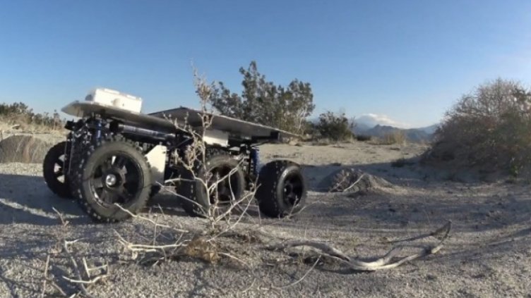 Учени направиха робот-социопат