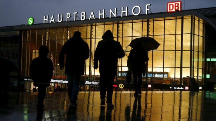 Двама задържани в Германия за насилието в Кьолн  