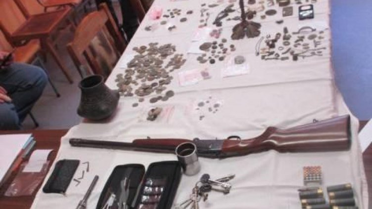 Разбиха иманярска група във Враца