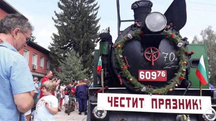 БДЖ осигурява допълнителни вагони в теснолинейката за Добринище на 3 март