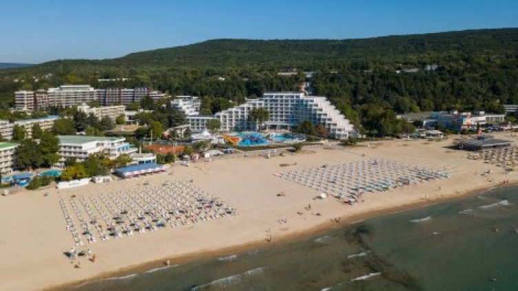 Украинска инвазия в "Албена" и Бяла