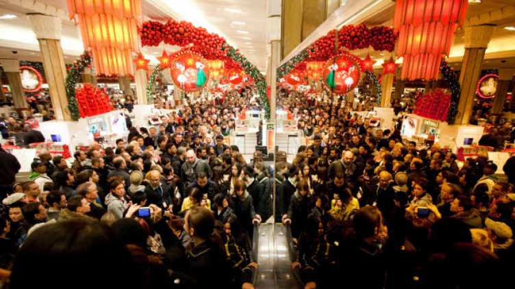 Черният петък в САЩ: Ден година храни за едни, за други...