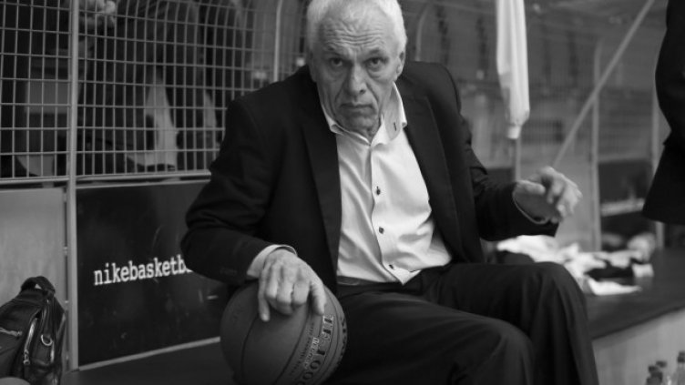 Варна се сбогува с Варчев