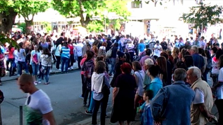 Родители излизат на протест срещу строеж