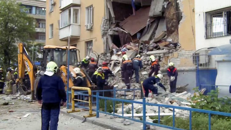 Взрив във Волгоград разполови блок