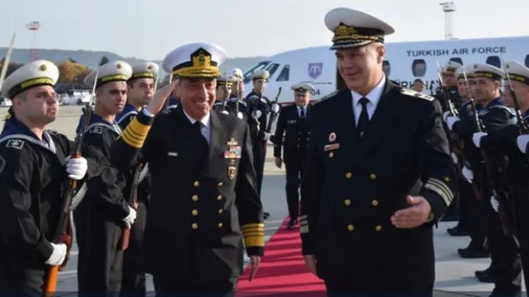 Командващият на турските ВМС е на визита Варна