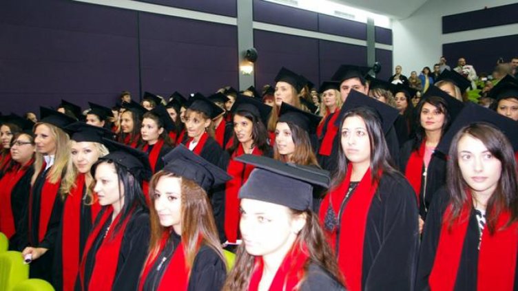 Отбелязват ръст на чуждите студенти 