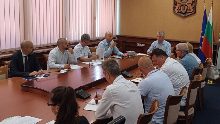 Възстановяват прекъснатото улично осветление във Варна