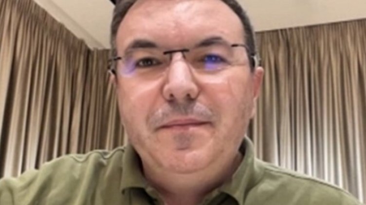 Боцнаха министъра, минаха часове, а той рече: Нямам алергична реакция!