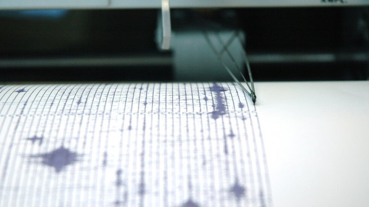 2 труса разлюляха Гърция