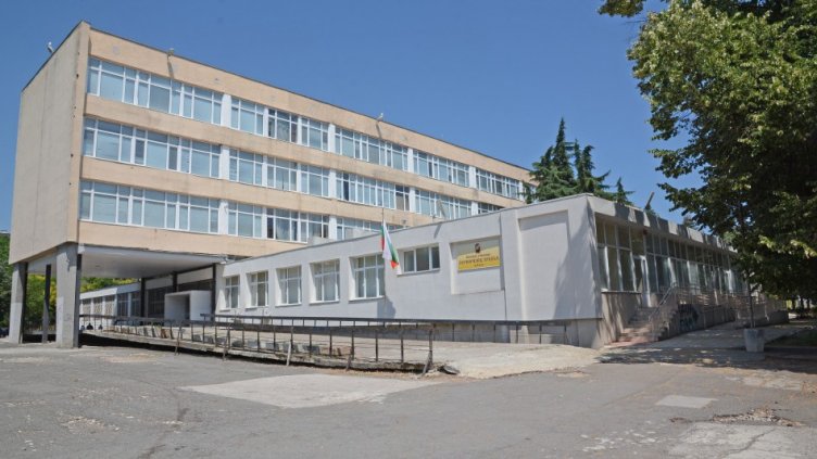 7 варненски училища обновят спортните си бази по програмата на МОН