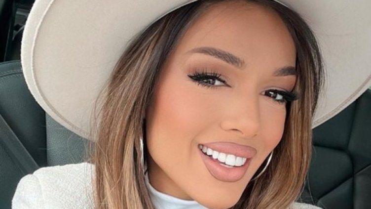 Арестуваха попфолк певицата Диона