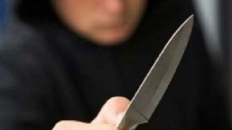 Нападнаха с нож момче във Варна