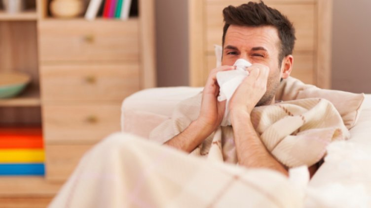 Летен вирус удря в очите