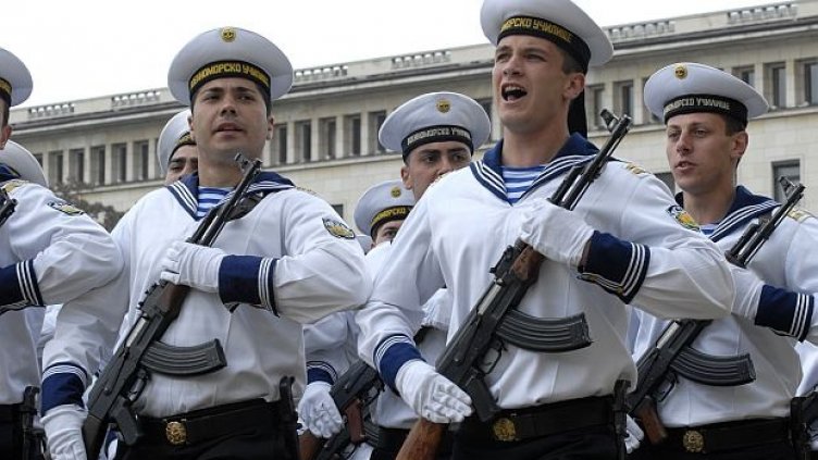 135 години празнуват Военноморските сили