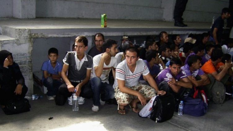 Рекорден брой имигранти в ЕС са екстрадирани през 2016 г.