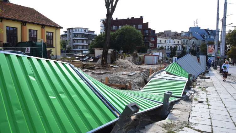 Три сигнала за паднали клони и дървета във Варна след бурния вятър