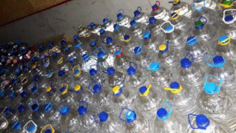 Спипаха нелегален алкохол в Карнобат