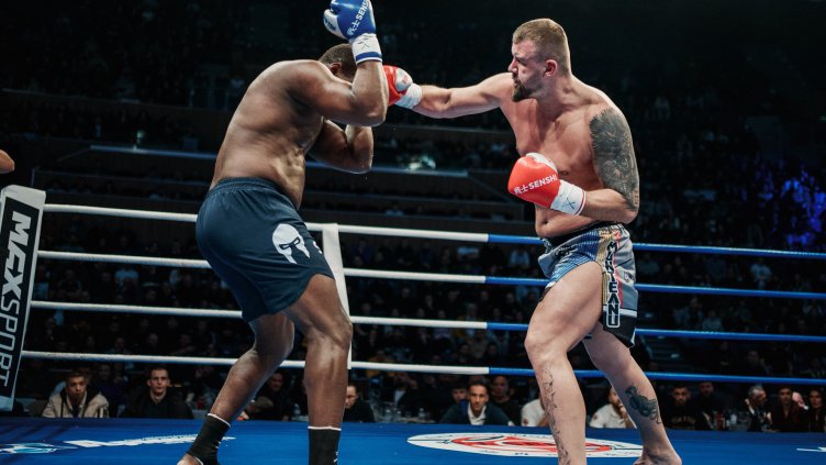 SENSHI 26: Нидерландски и румънски бойци разпалват арената в Пловдив