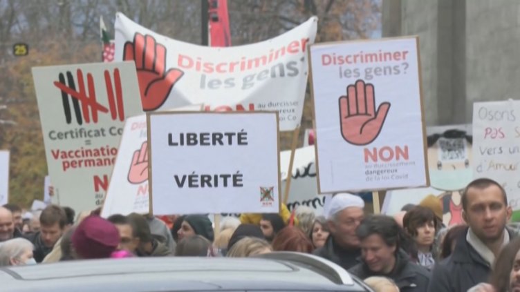 В Швейцария гласуват на референдум за новия закон за COVID-19