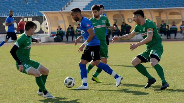 Черно море записа победа срещу Нефтохимик в контрола