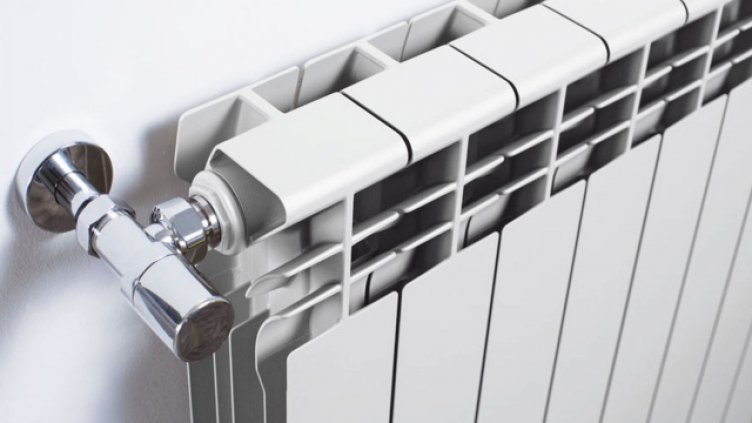 КЕВР: Парното ще поевтинее средно с 14% в сравнение с преди година!