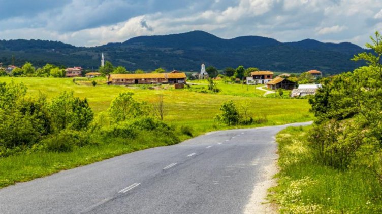 7 милионера живеят в едно българско село. Кое е то?
