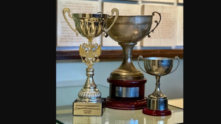 Нови три купи допълниха спортната колекция в Юнашкия салон