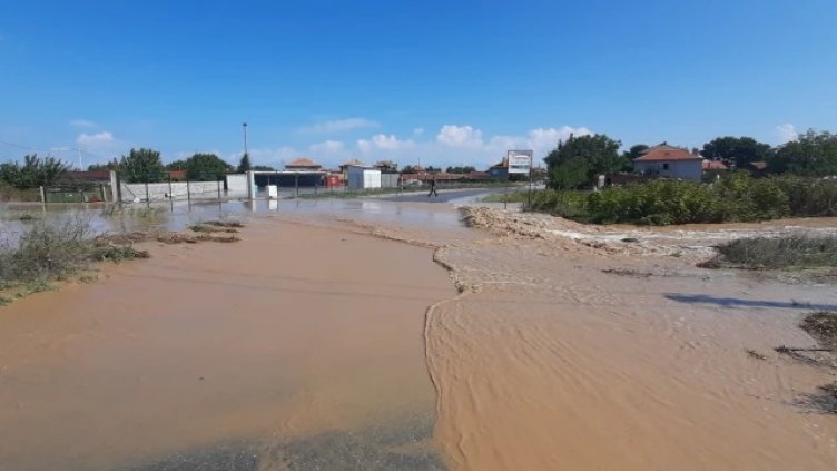 Порой остави пловдивско село под вода