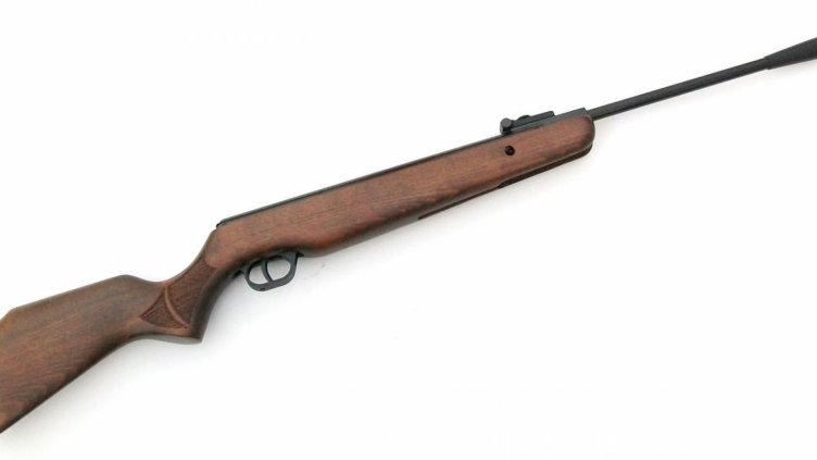 Стреляха с въздушна пушка по офис