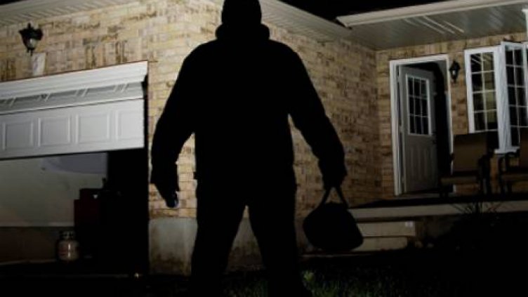 Откраднаха 4 600 евро и 20 000 рубли от вила в Балчик