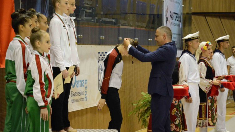 Кметът Иван Портних откри турнира по художествена гимнастика „Царица Маргарита“