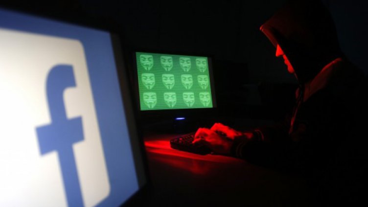 30 години решетки за сексуален тормоз във Facebook