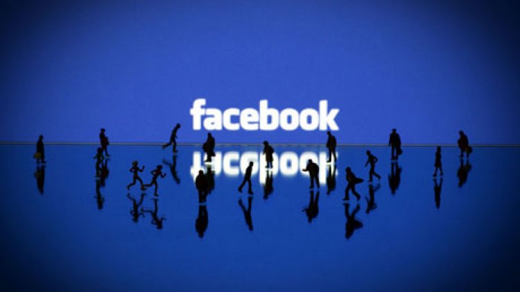 Facebook и Instagram се сринаха