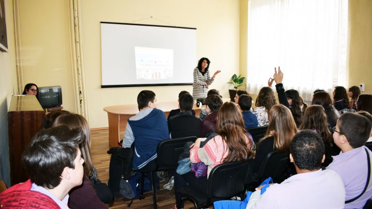 Учебната година с „Час по правосъдие“ продължава през януари във Варна