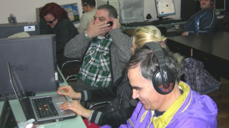 15 незрящи преминаха компютърно обучение във Варна