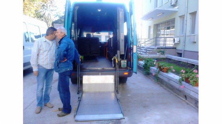 Приемат заявки от инвалиди за превоз в изборния ден