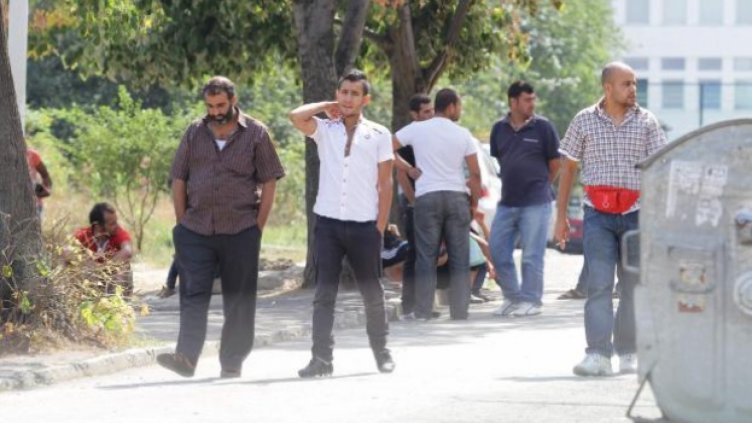 Задържаха 18 бежанци в столичния квартал „Овча Купел”