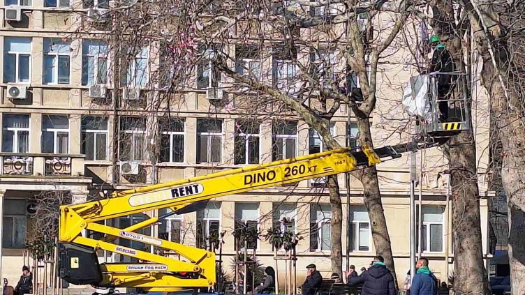 Празничното осветление във Варна ще бъде демонтирано до 15 февруари