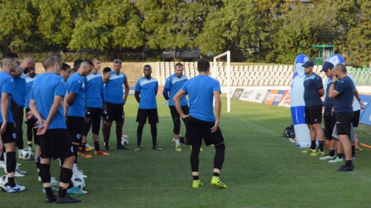 Черно море с 19 футболисти на лагер преди мача с Витоша