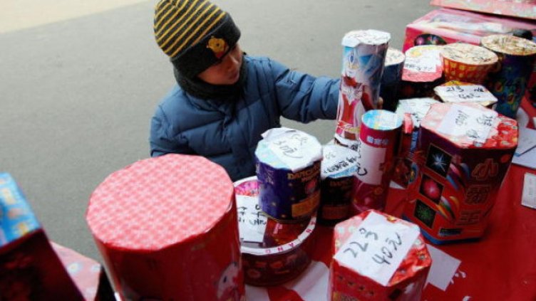 Инспектори проверяват за опасни играчки и фойерверки във Варна