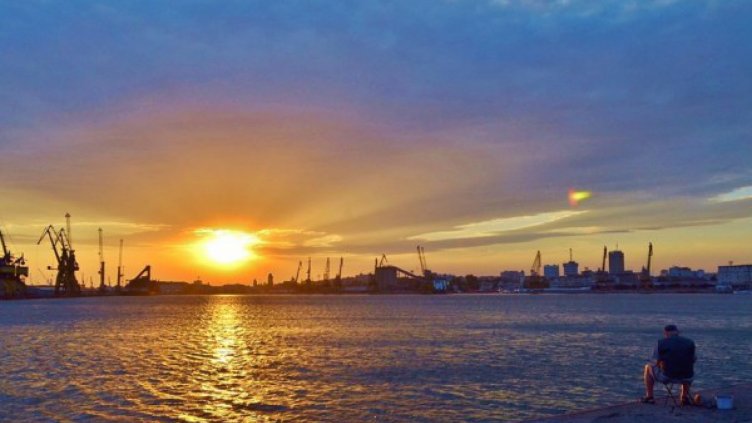 Температурен рекорд в Бургас – 33.4°C днес!