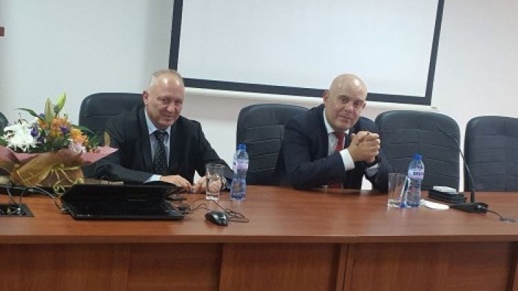 Иван Гешев се срещна с варненски прокурори и следователи