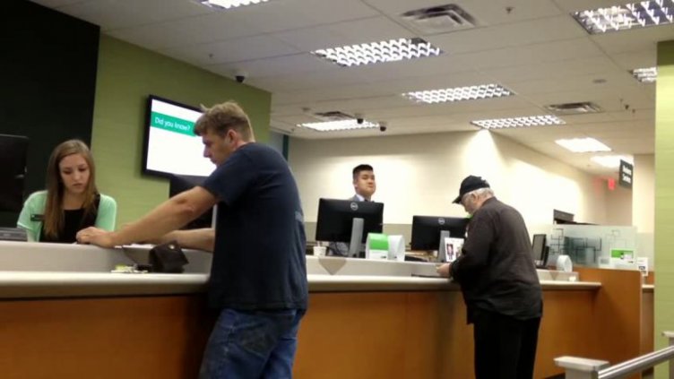 Идеи как да намалим разходите за банкови такси