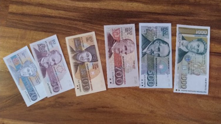 60-годишен варненец пробута деноминирани банкноти пред обменно бюро