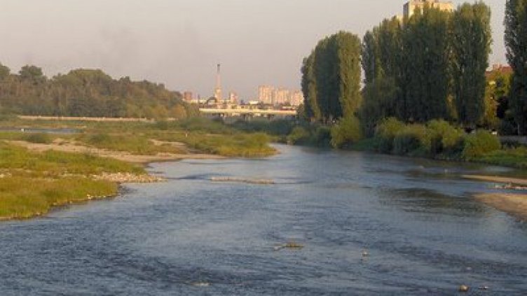 Продължава издирването на изчезналия 19-годишен младеж в река Марица 