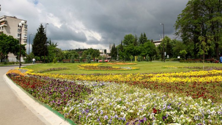 И слънце, и дъжд... Вторникът – типично майски 