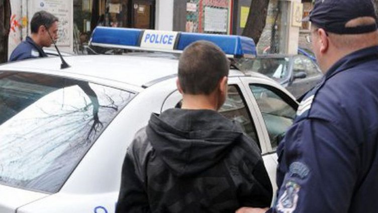 Арестуваха млад варненец с трева