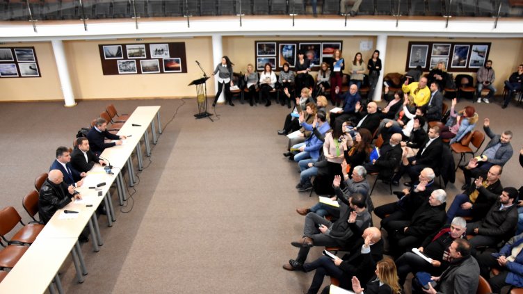 На съвместно заседание: Съветниците от всички комисии казаха „Не“ на референдума за Морската градина