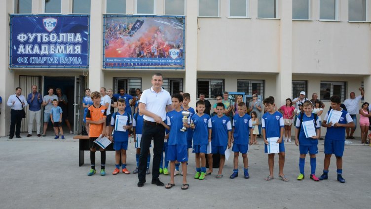 Иван Портних: Амбицирани да изградим нови спортни игрища в целия град